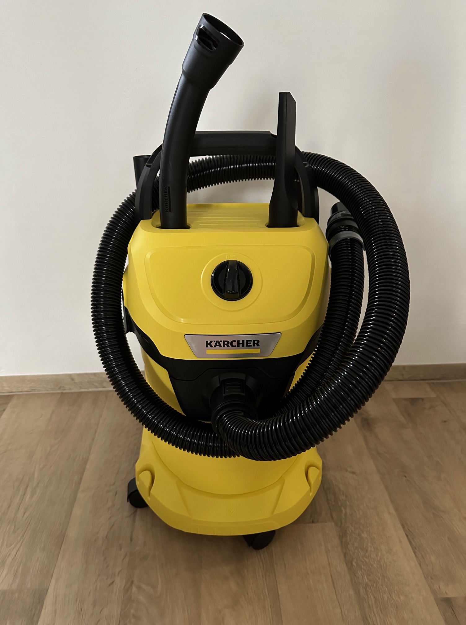 Kärcher WD 3 1000W viacúčelový vysávač